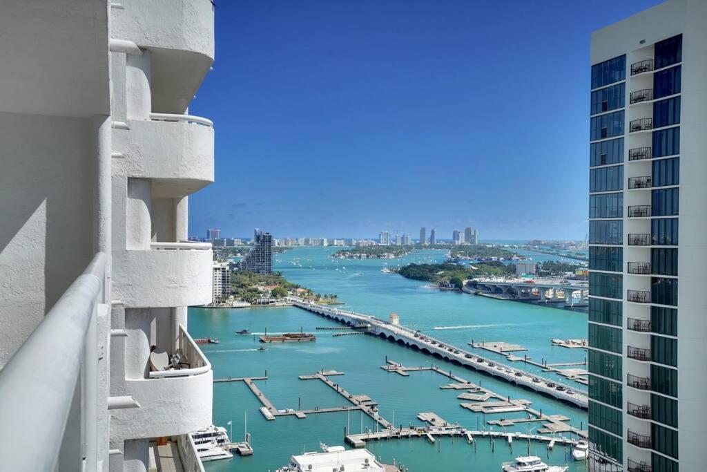 Visions! Water And Skyline Views! Brand New Apartamento *