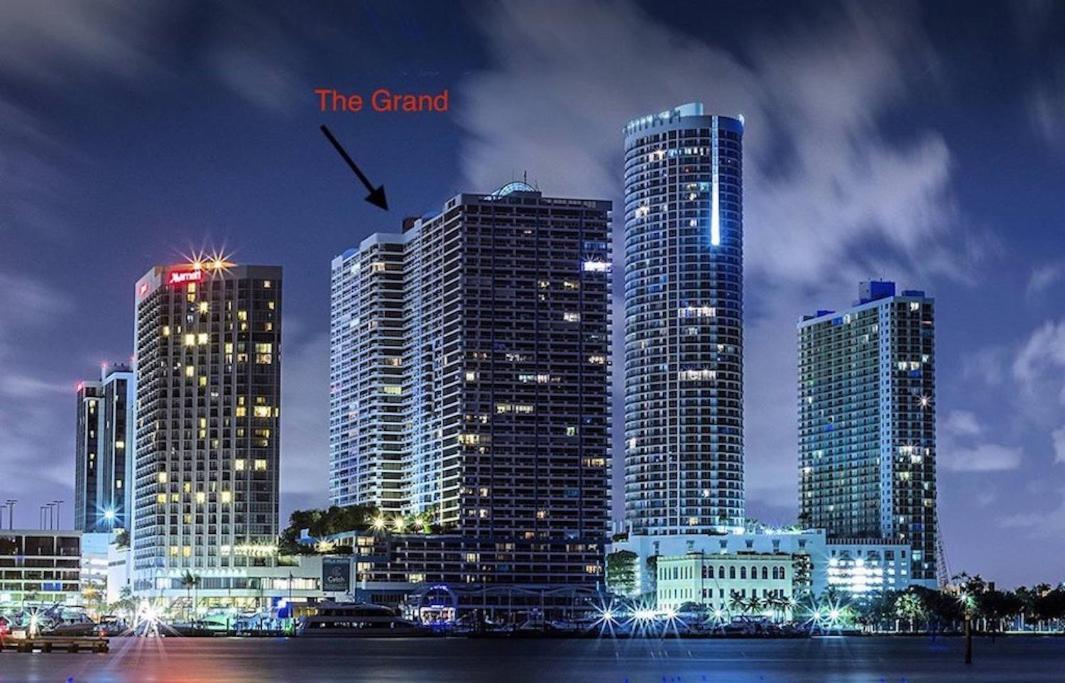 Visions! Water And Skyline Views! Brand New Apartamento *